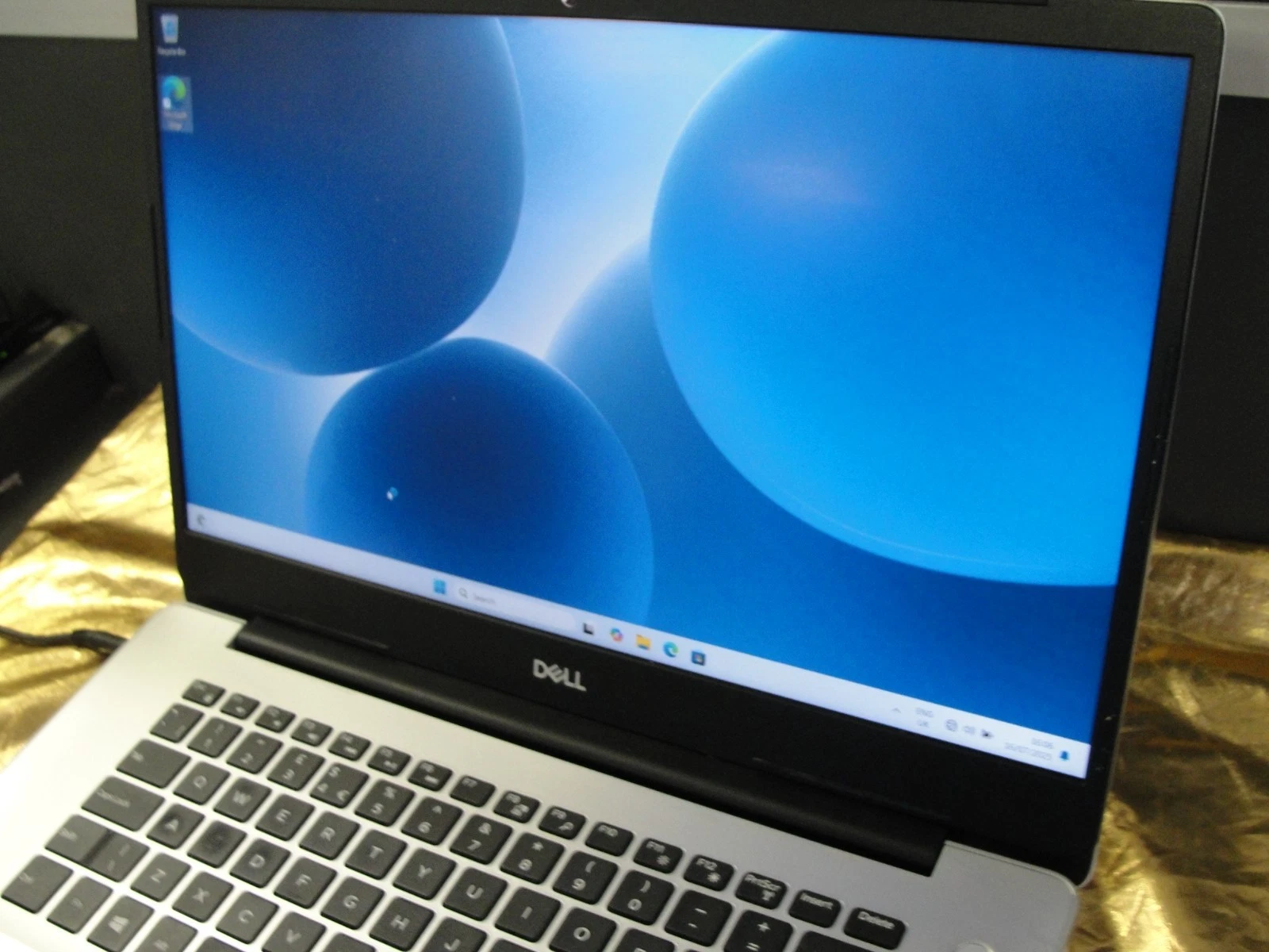Dell Inspiron 15 5580 laptop with Intel Core i5, 8GB RAM, 256GB SSD, and Windows 11