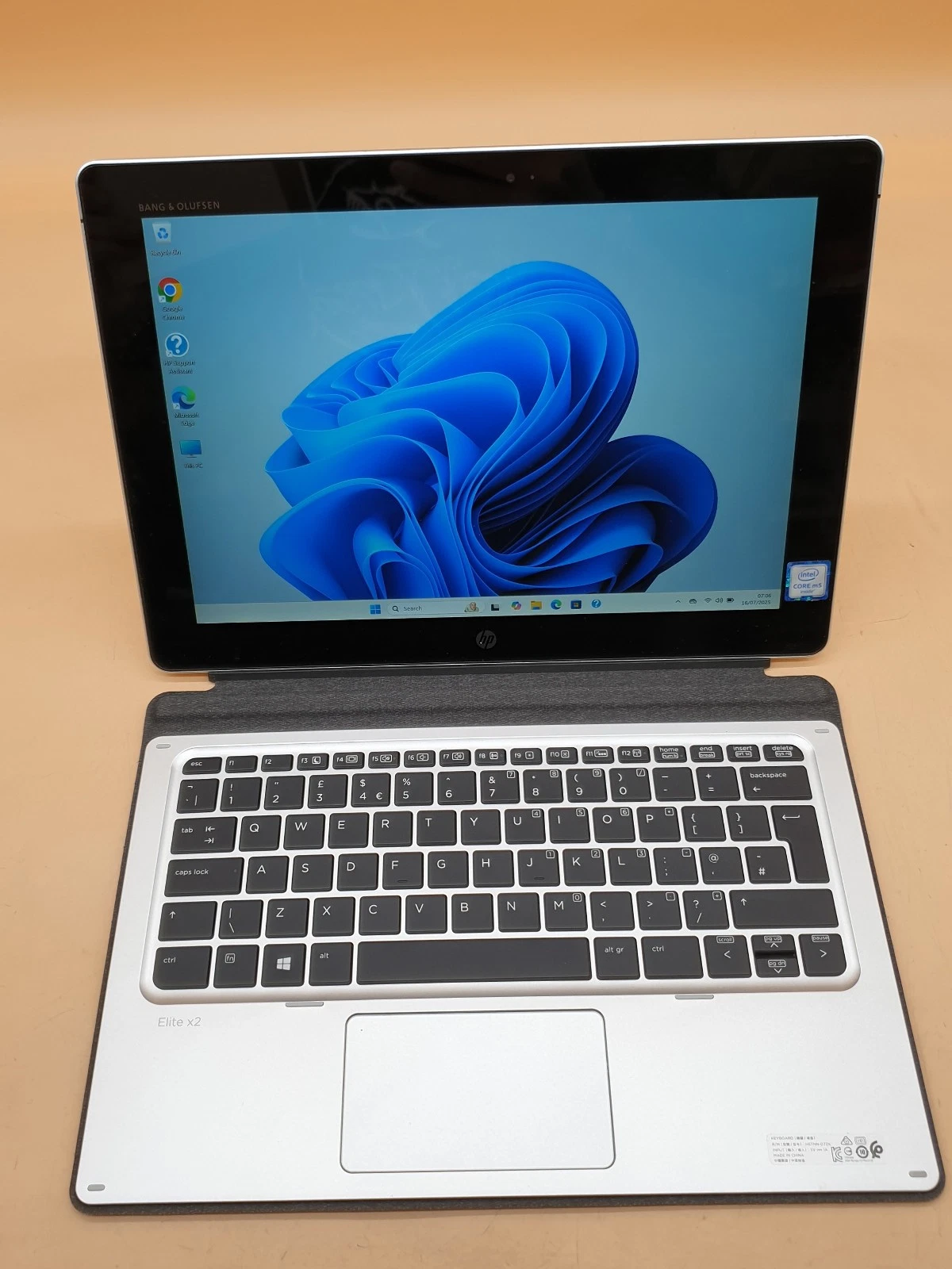 HP Elite X2 1012 G1 M5-6Y54 4GB RAM 256GB SSD Touchscreen Laptop – Used, Very Good Condition