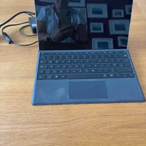 Microsoft Surface Pro 4 Intel Core i5 4GB RAM 128GB SSD tablet with touchscreen