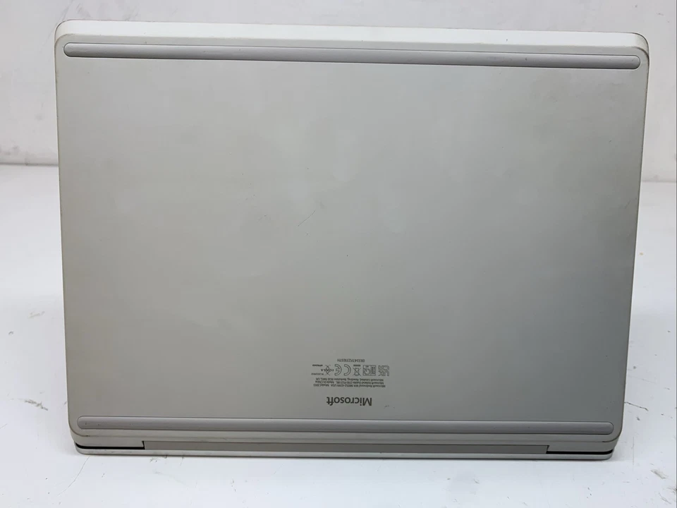 Surface Laptop Go 2 full-size keyboard and precision trackpad