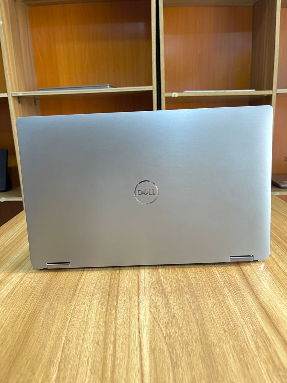 Dell Latitude 7400 touchscreen laptop with 16GB RAM and 256GB SSD