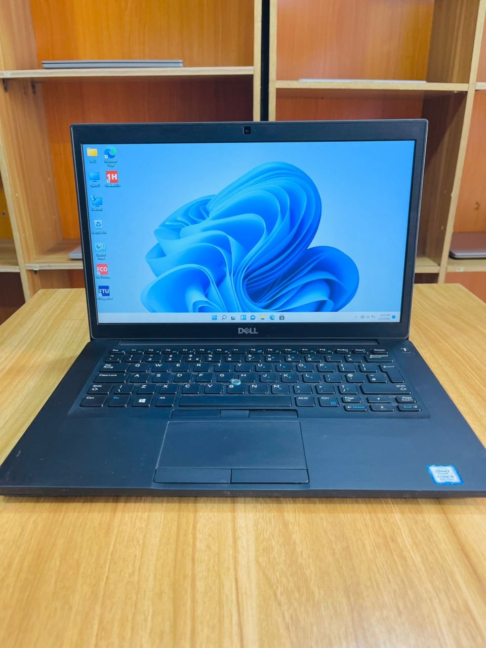 Dell Latitude E7480 Core i5 8GB RAM 256GB SSD Windows 11 from BmariaTECH