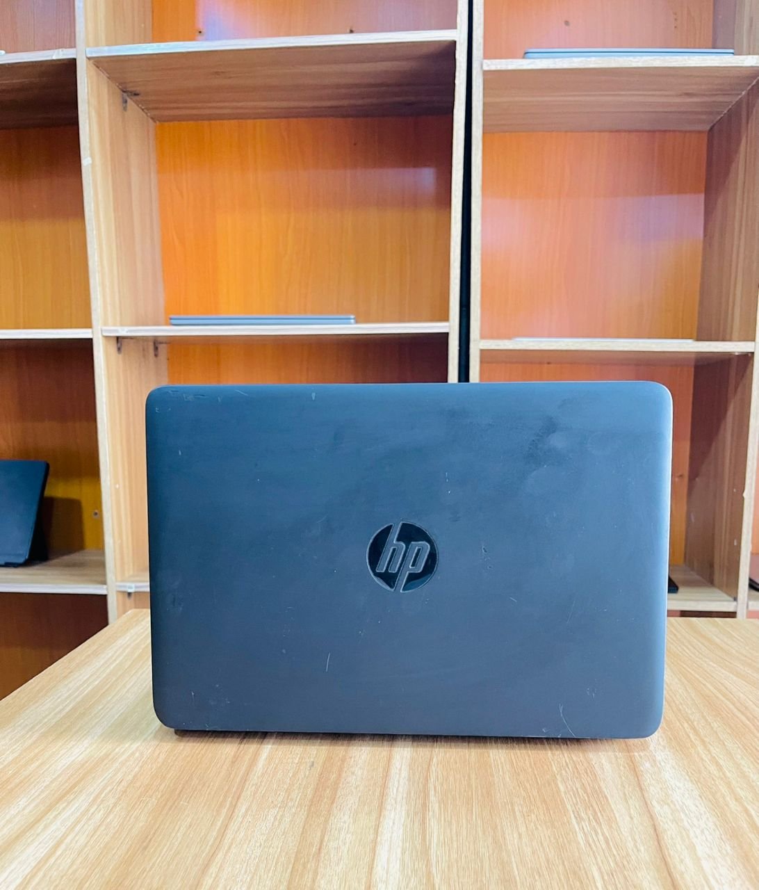 HP EliteBook 820 G1 Core i5 laptop with 8GB RAM and 256GB SSD