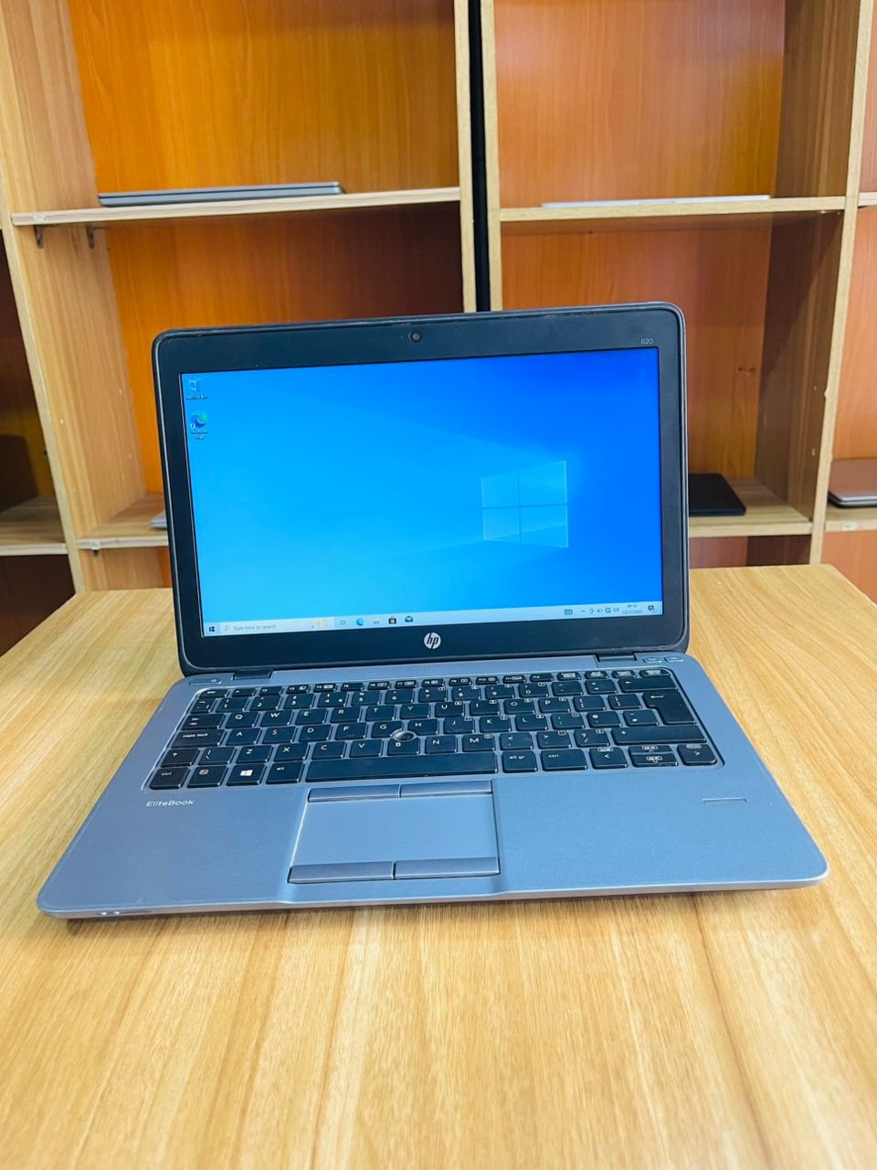 HP EliteBook 820 G1 Core i5 laptop with 8GB RAM and 256GB SSD