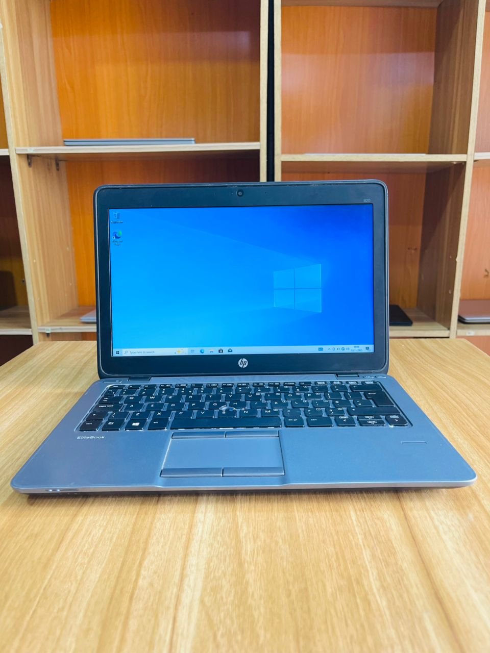 HP EliteBook 820 G1 Core i5 laptop with 8GB RAM and 256GB SSD