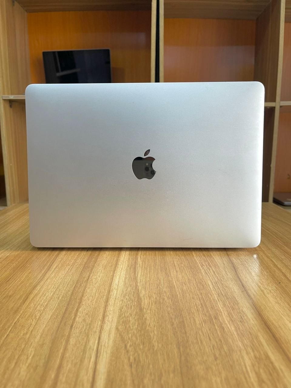Apple MacBook Air 2020 Core i5 with 8GB RAM and 256GB SSD