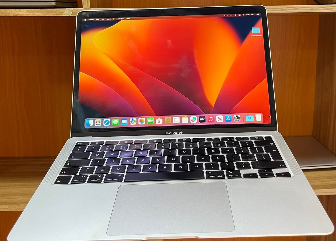 Apple MacBook Air 2020 Core i5 with 8GB RAM and 256GB SSD