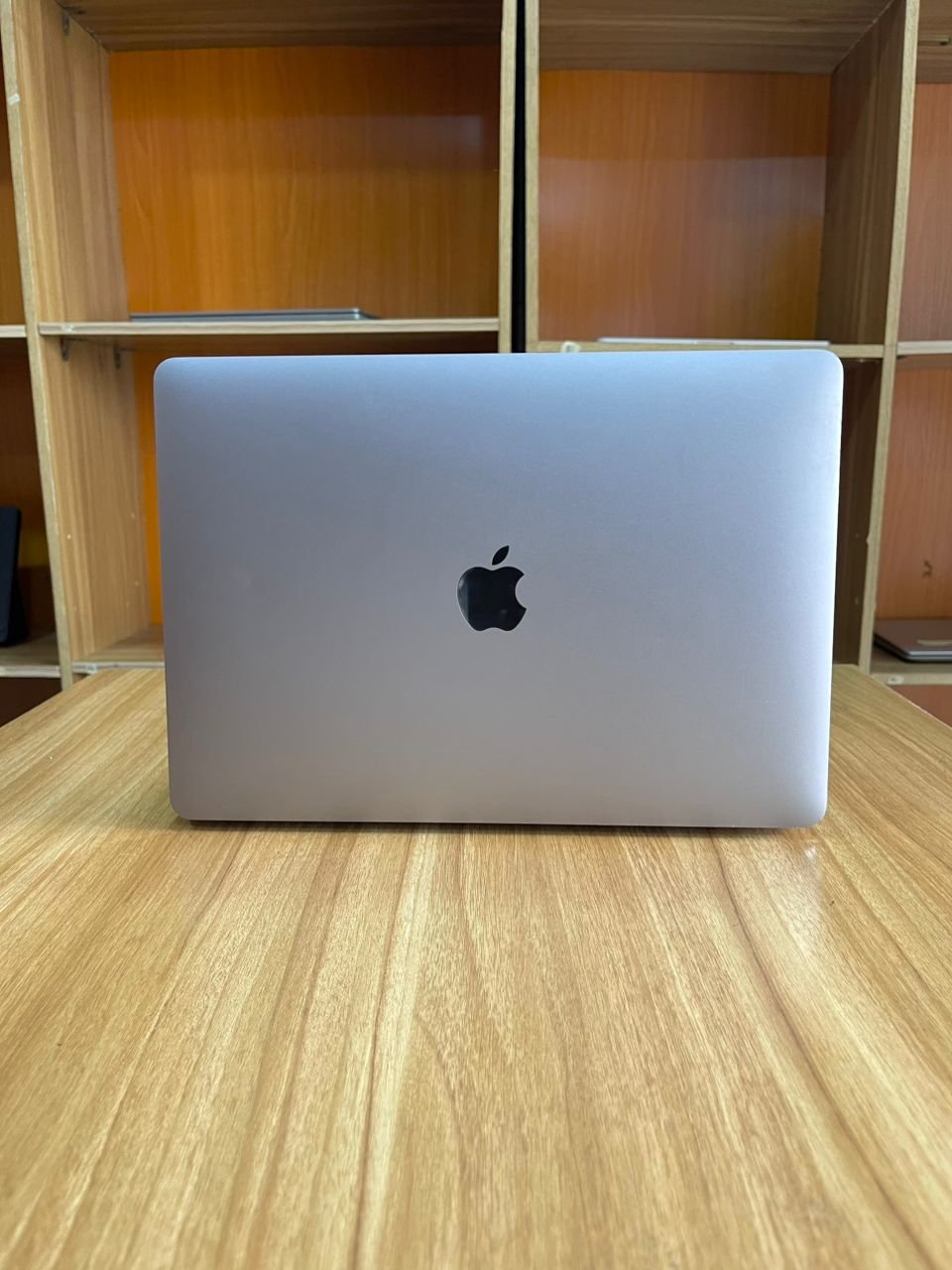 Apple MacBook Air 2020 Core i5 with 8GB RAM and 500GB SSD