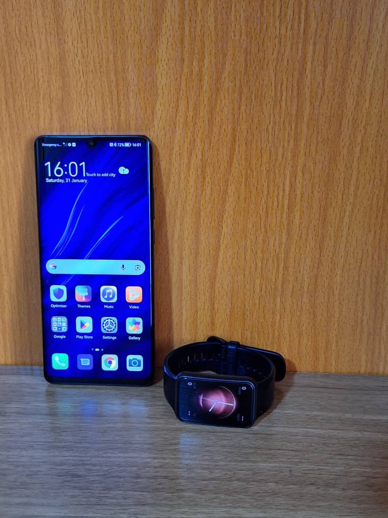 Huawei P30 Pro 128GB smartphone with Huawei smart watch available at BmariaTECH