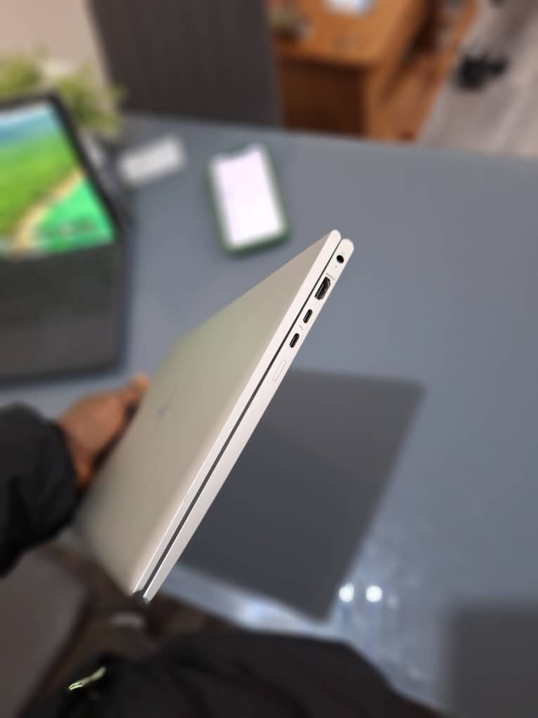 HP EliteBook 830 G8 11th Gen 256GB SSD 8GB RAM Face ID fingerprint laptop