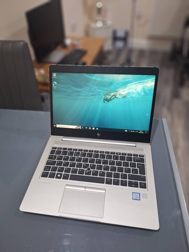 HP EliteBook 830 G5 8GB RAM 256GB SSD Core i5 fingerprint laptop