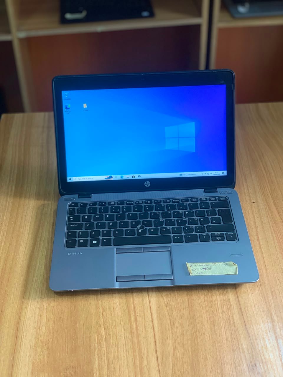 HP EliteBook 820 G2 laptop with Intel Core i5 5th Gen processor, 8GB RAM, and 256GB SSD