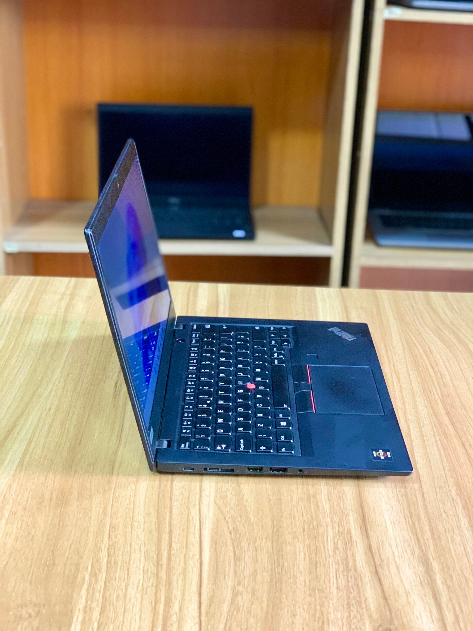 Lenovo ThinkPad 20NMS0C800 with AMD Ryzen 5 Pro, 16GB RAM, 256GB SSD, and touchscreen