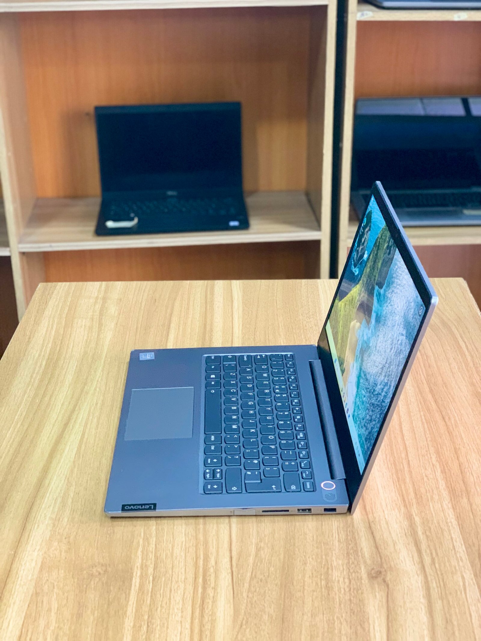 Lenovo ThinkPad 20RV laptop with Intel Core i5 10th Gen processor, 8GB RAM, and 256GB SSD